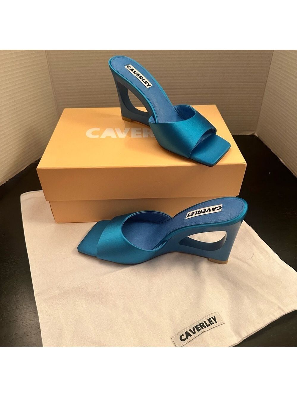 CAVERLEY Ozi Sculpted Wedge Heels - Blue Leather& Satin heeled mules Sz39 NEW - Picture 4 of 10